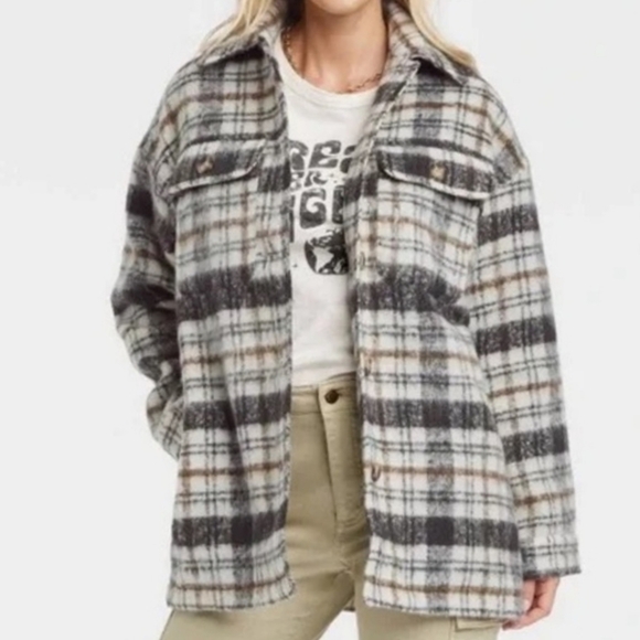 Universal Thread Jackets & Blazers - {4X} Universal Thread Women's Neutral Plaid Brush Shacket Coat Shirt Jacket